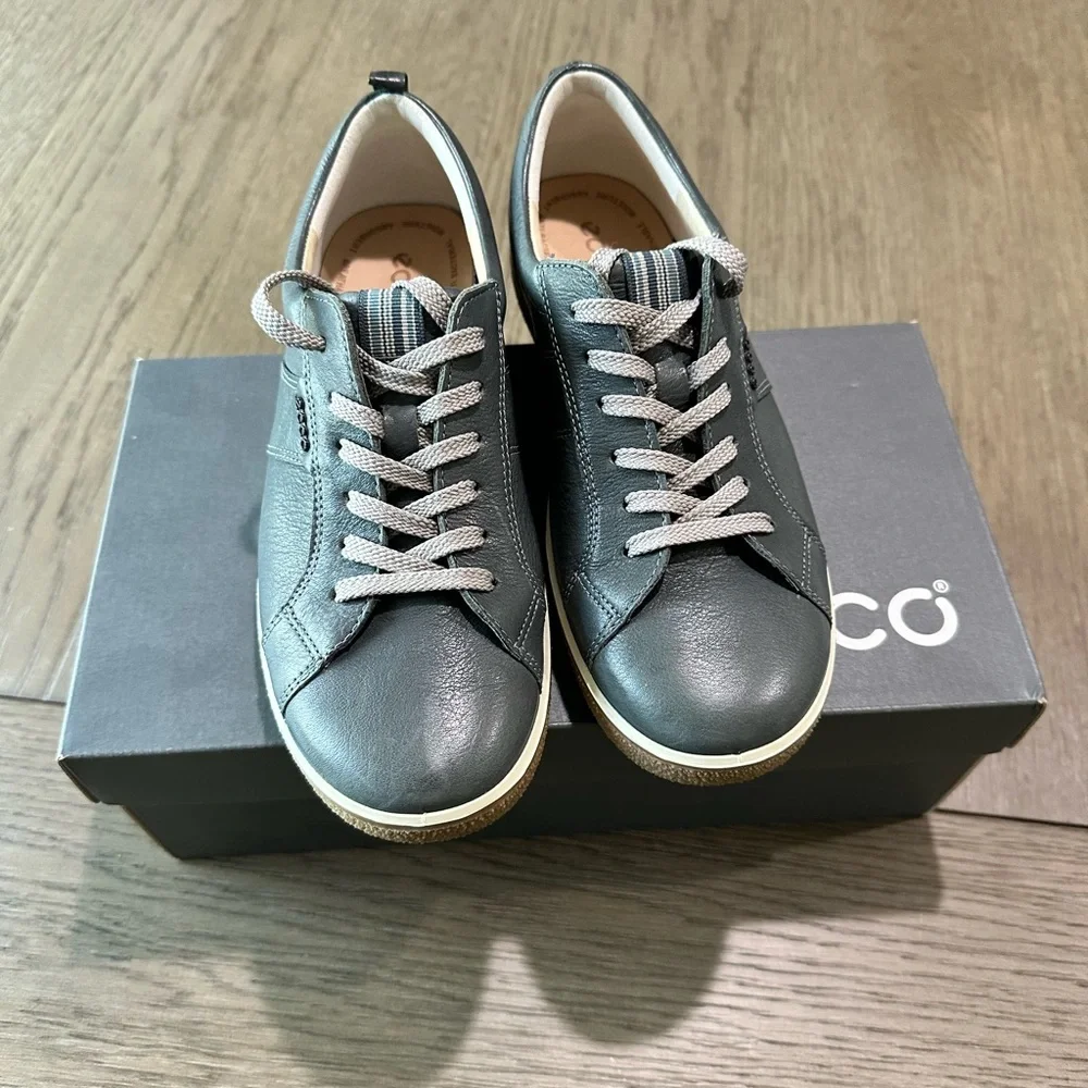 ECCO Chase Women’s Gray Leather Casual Comfort Sneakers Size 37 (6-6.5) - Picture 5 of 11